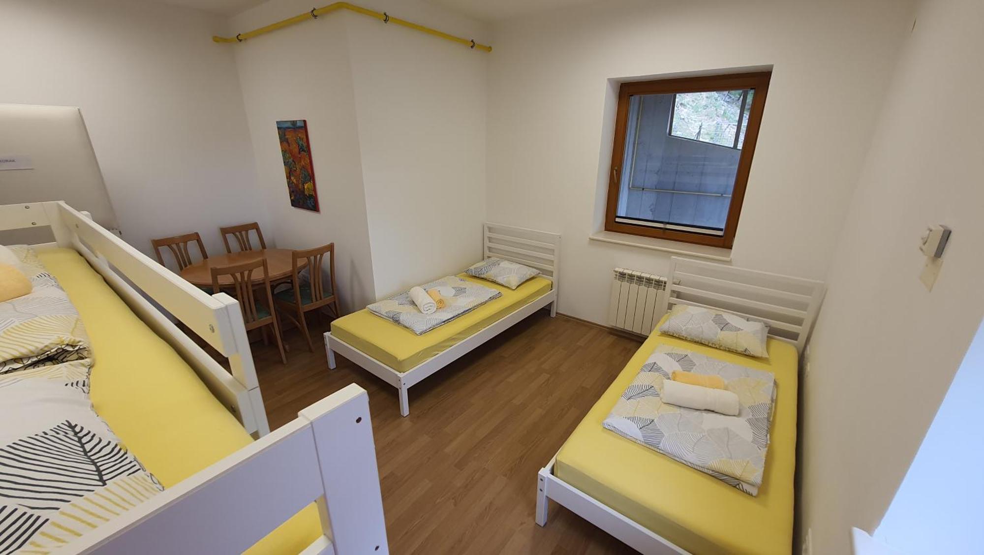 Prenocisca Center Mir In Dobro Hotel Solkan Екстериор снимка